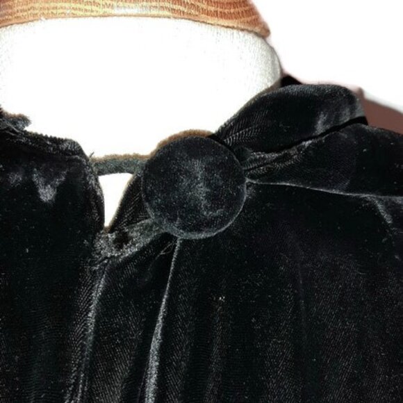 1930s True Deco Vintage Black Real Velvet Shorter Evening Cape With A Hood - Picture 13 of 15